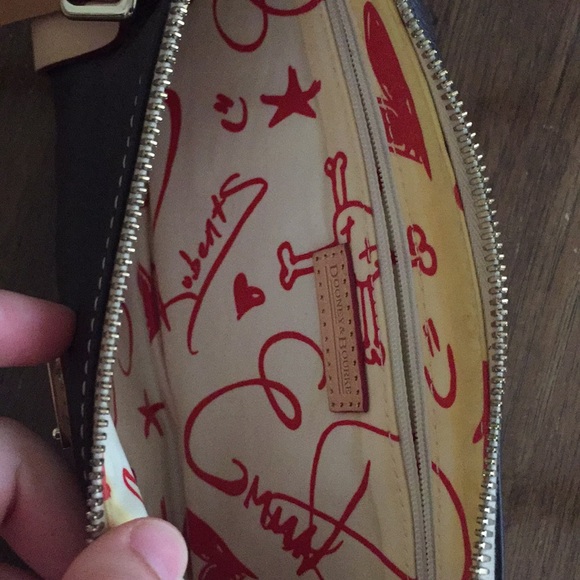 Dooney and Bourke brown purse - Picture 5 of 9